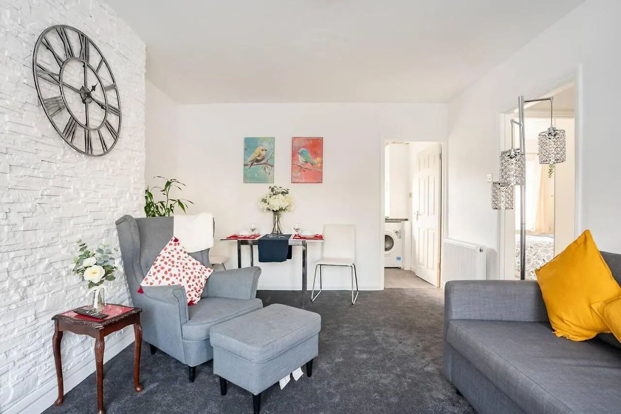 Apartment Moydom Cosy Apt Sleeps 4 With Self Breakfast & Carpark Redbridge